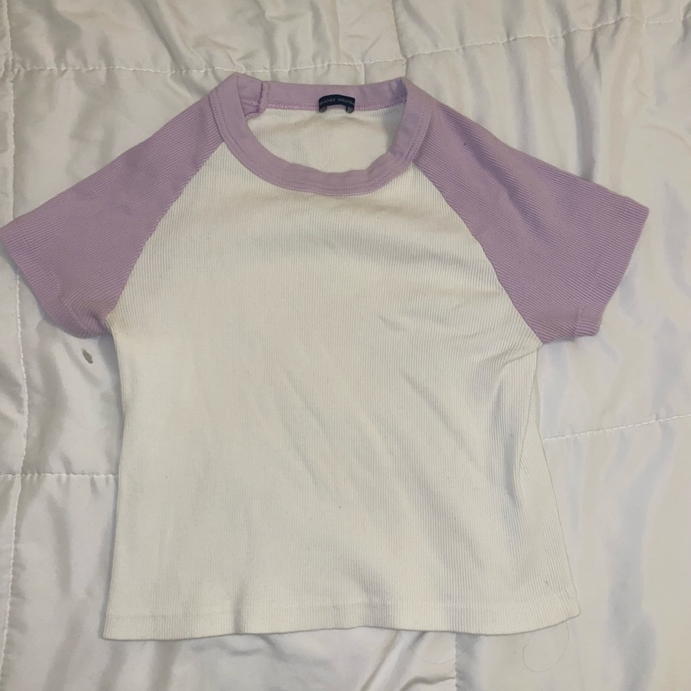 BRANDY MELVILLE BASEBALL TEE